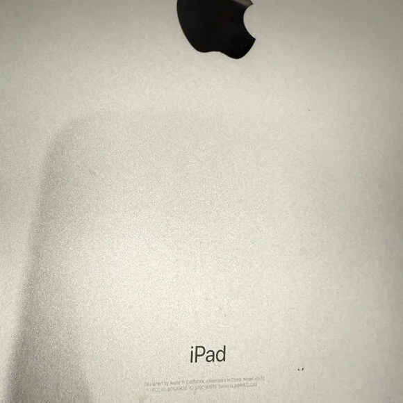 Apple iPad Pro 12.9-inch (2nd generation) A1670 64 GB, Wi-Fi, 12.9 in - Space... - Picture 6 of 7